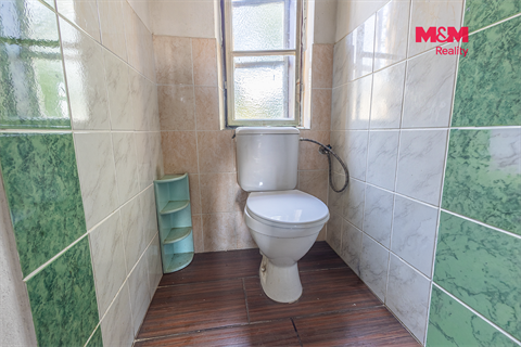 Prodej rodinného domu, 350 m² - 14