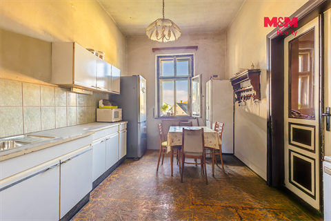 Prodej rodinného domu, 350 m² - 8