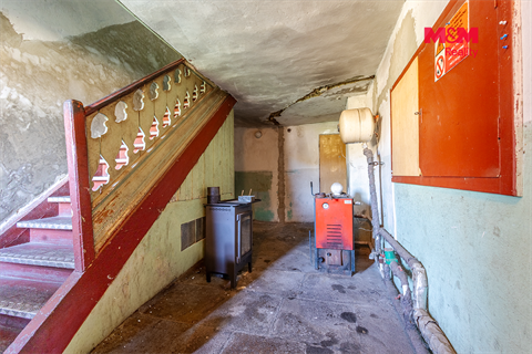 Prodej rodinného domu, 350 m² 8