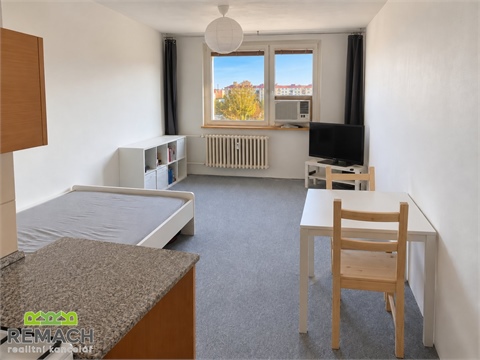 Prodej bytu 1kk, 28 m² - 0