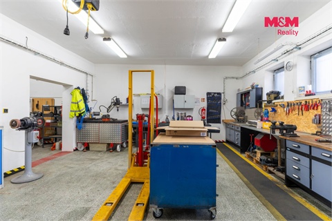 Prodej obchodních prostor, 170 m² 6