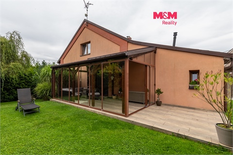 Pronájem rodinného domu, 230 m² 0