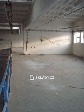 Pronájem skladu / haly, 372 m² - 2