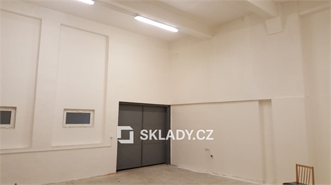 Pronájem skladu / haly, 115 m² 2