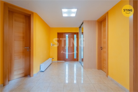 Prodej rodinného domu, 270 m² - 12