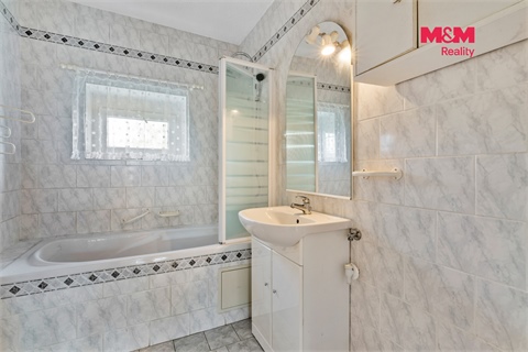 Prodej rodinného domu, 250 m² 20