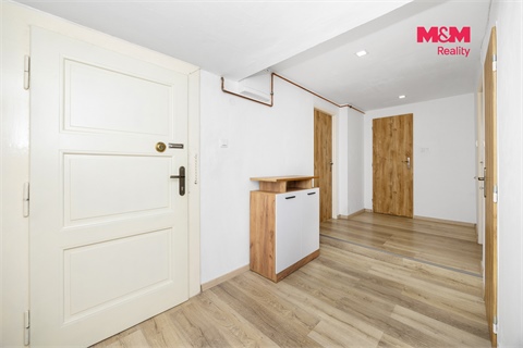 Pronájem bytu 3kk, 99 m² - 18