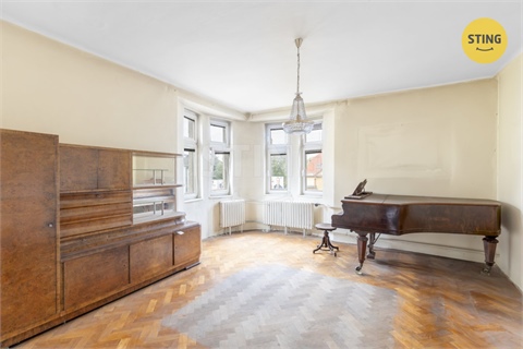 Prodej vily, 244 m² 10