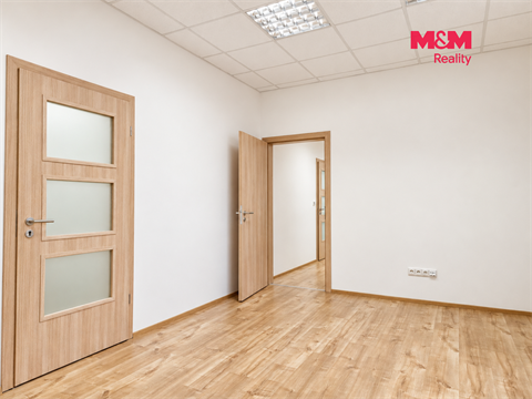 Pronájem kanceláře, 208 m² 16