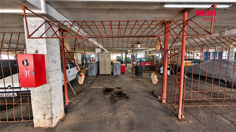 Prodej parkovacího místa, 18 m² - 0