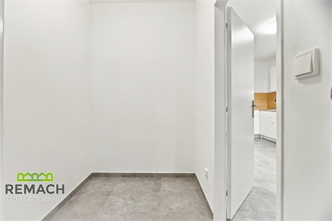 Pronájem bytu 1+1, 74 m² - 4