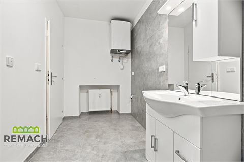 Pronájem bytu 1+1, 74 m² - 6
