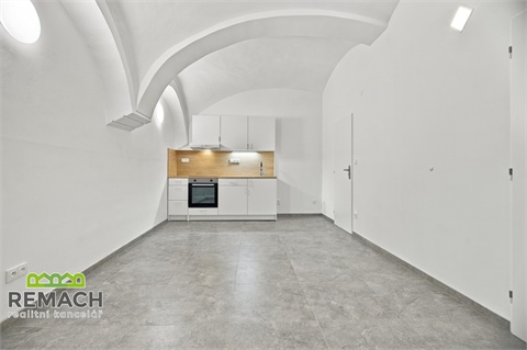 Pronájem bytu 1+1, 72 m² 2