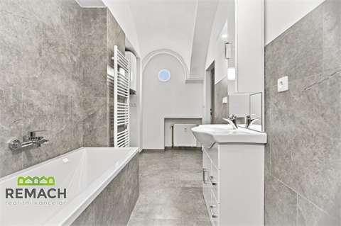 Pronájem bytu 1+1, 72 m² - 0
