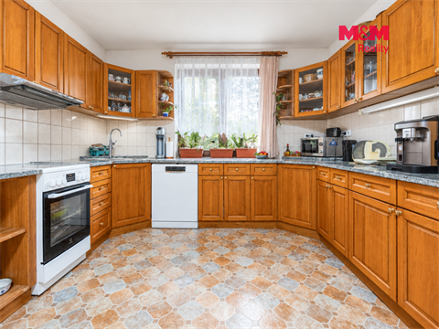 Prodej rodinného domu, 195 m² - 2