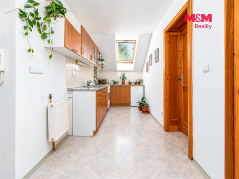 Prodej rodinného domu, 195 m² 10