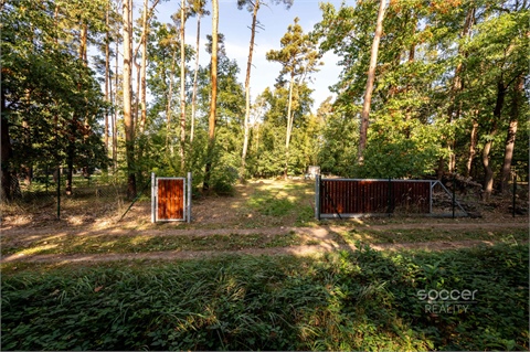 Prodej stavebního pozemku, 1 300 m² 6