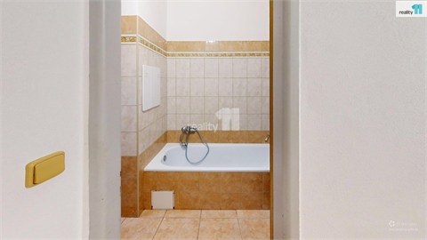 Prodej bytu 3kk, 59 m² - 14