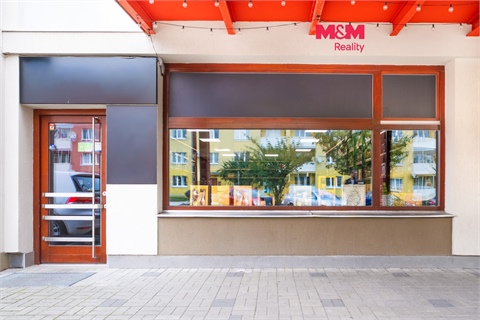 Pronájem obchodních prostor, 150 m² 0