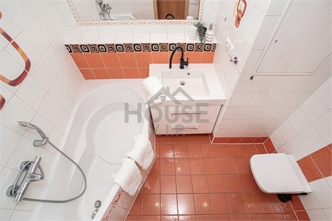 Prodej bytu 4kk, 110 m² 18