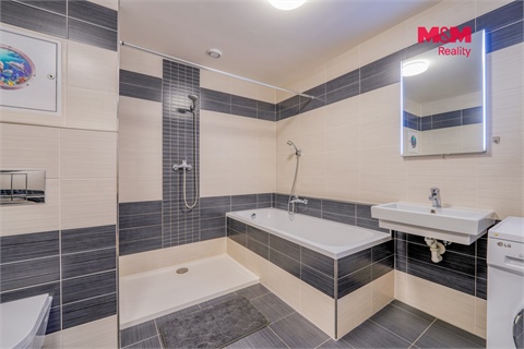 Prodej bytu 3kk, 102 m² 18