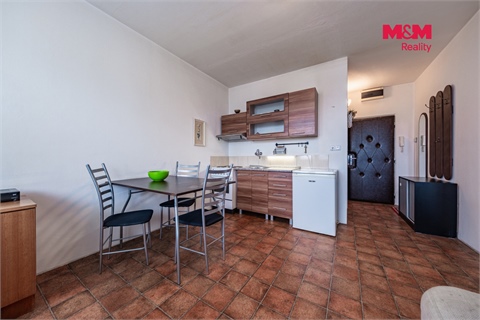 Prodej bytu 1+1, 37 m² - 0