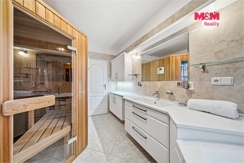Prodej rodinného domu, 224 m² - 16