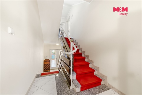 Prodej rodinného domu, 224 m² 16
