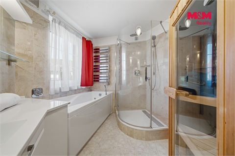 Prodej rodinného domu, 224 m² 18