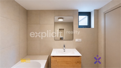 Pronájem bytu 3kk, 81 m² - 14