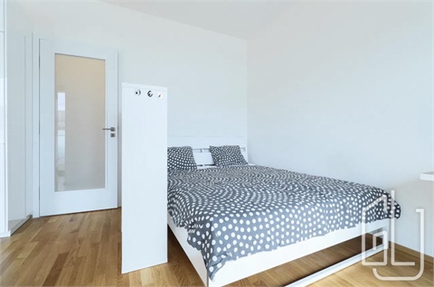 Pronájem bytu 1kk, 38 m² 6
