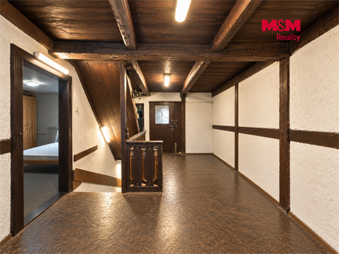 Prodej rodinného domu, 198 m² - 8
