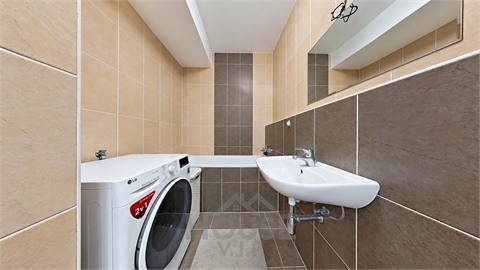 Prodej bytu 2kk, 66 m² - 20