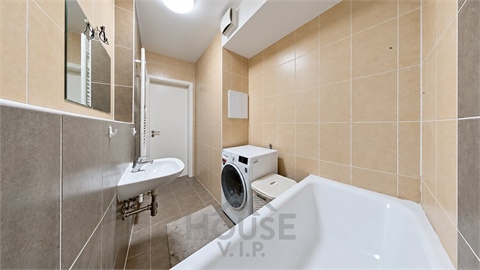 Prodej bytu 2kk, 66 m² 20