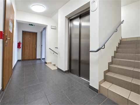 Prodej bytu 2kk, 66 m² - 28