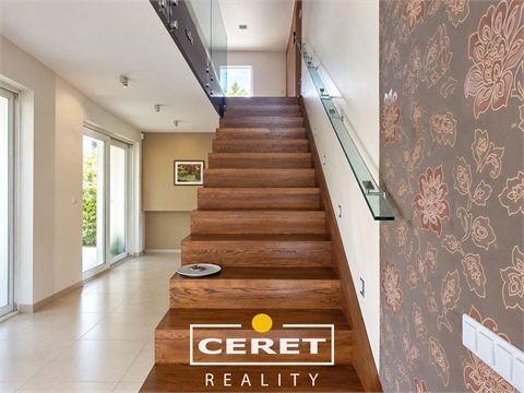Prodej rodinného domu, 500 m² 14