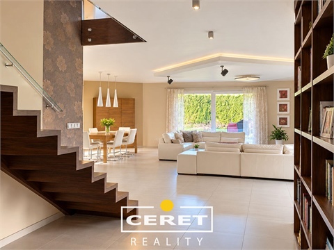 Prodej rodinného domu, 500 m² - 12