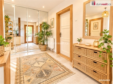 Prodej rodinného domu, 428 m² - 6