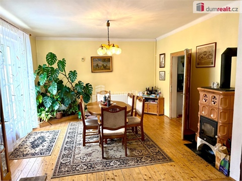 Prodej rodinného domu, 428 m² 0