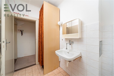 Prodej bytu 2+1, 68 m² - 12