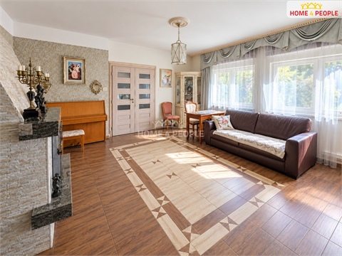 Prodej rodinného domu, 330 m² 16