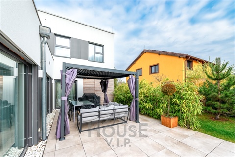 Pronájem rodinného domu, 201 m² - 28