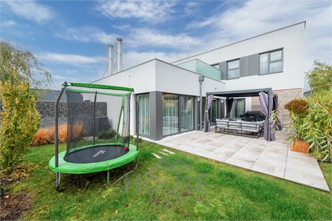 Pronájem rodinného domu, 201 m² 26