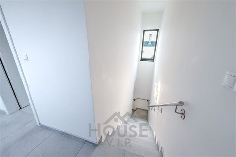 Pronájem rodinného domu, 201 m² - 24