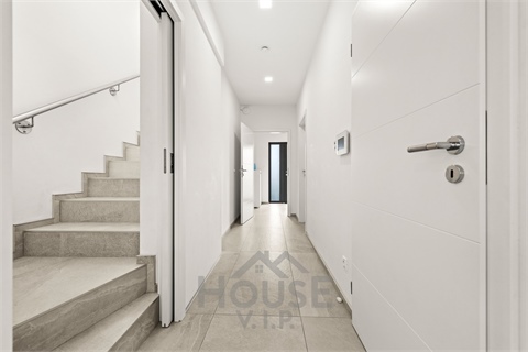 Pronájem rodinného domu, 201 m² 24
