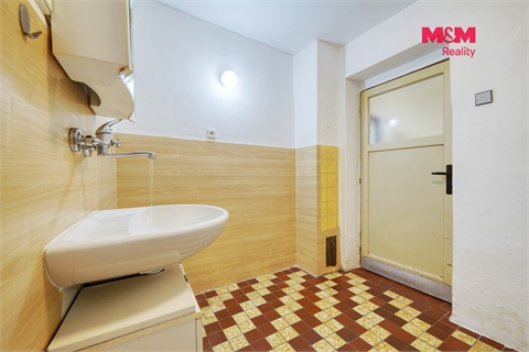 Pronájem bytu 2kk, 82 m² 12