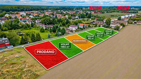 Prodej stavebního pozemku, 1 003 m² 0