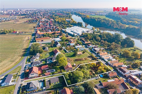 Prodej stavebního pozemku, 2 717 m² 4