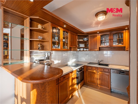 Prodej rodinného domu, 245 m² - 18
