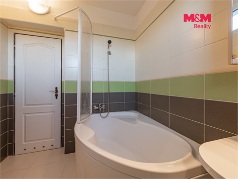 Prodej rodinného domu, 245 m² - 20